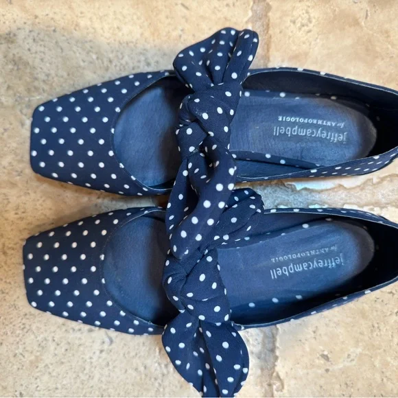 Jeffrey Campbell bow tie shoes in little polka dots! - Picture 2 of 3